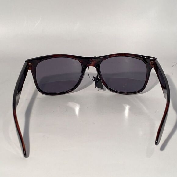 1352 Sunglasses Oversize Black Frames Black Lens NWT - Picture 5 of 9